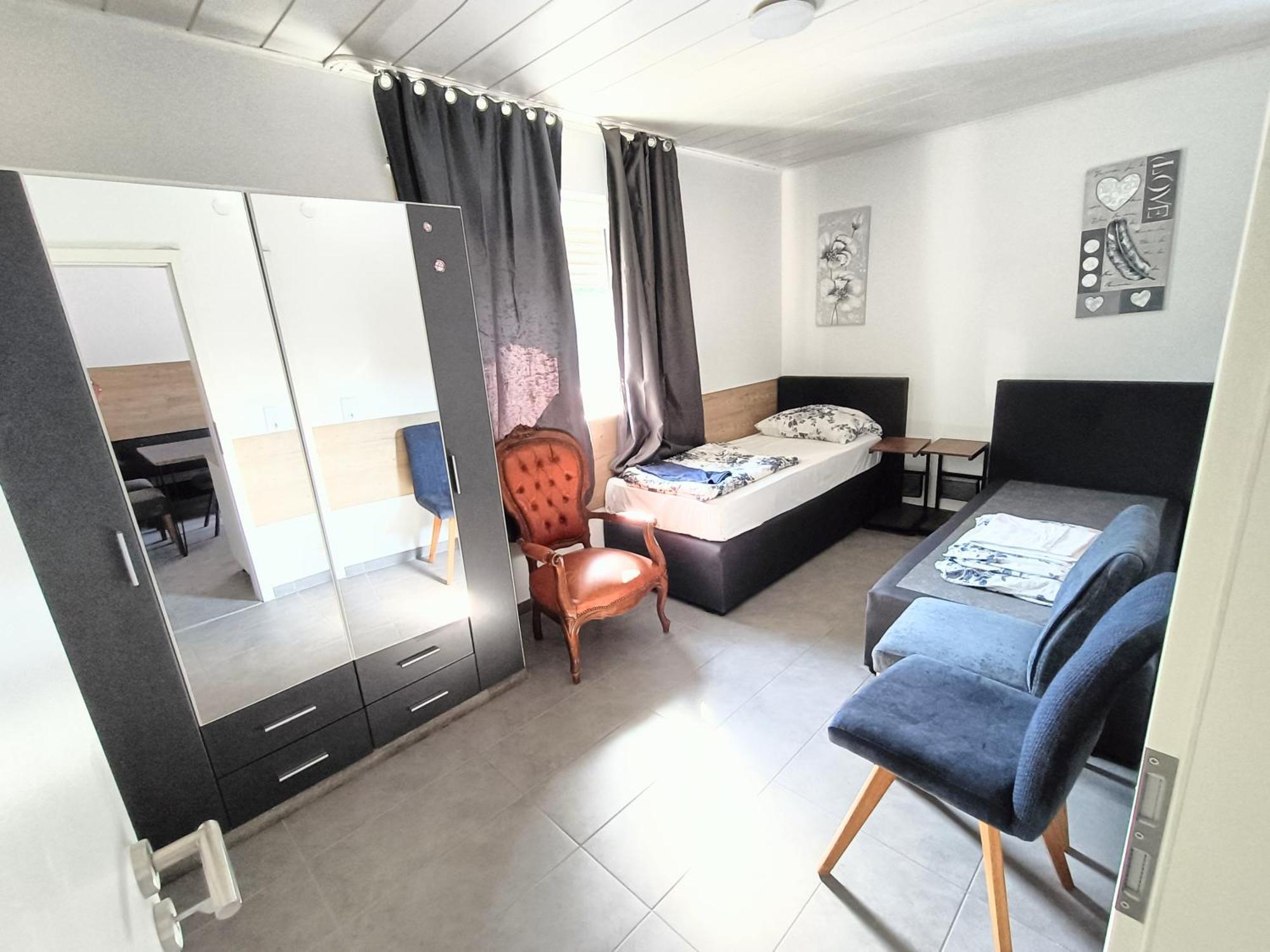 Fmi 9 Accommodation Раунхайм Номер фото
