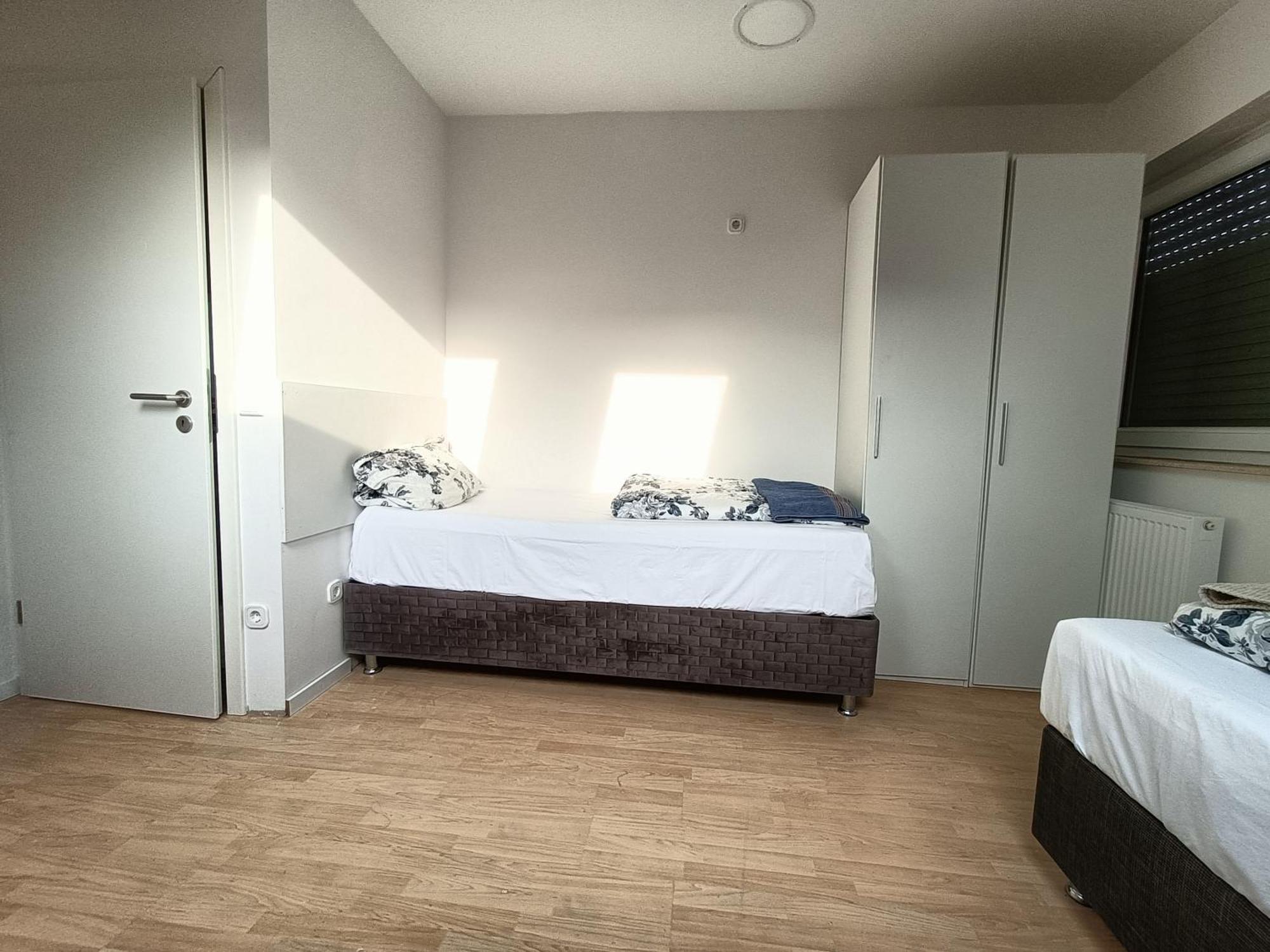 Fmi 9 Accommodation Раунхайм Номер фото